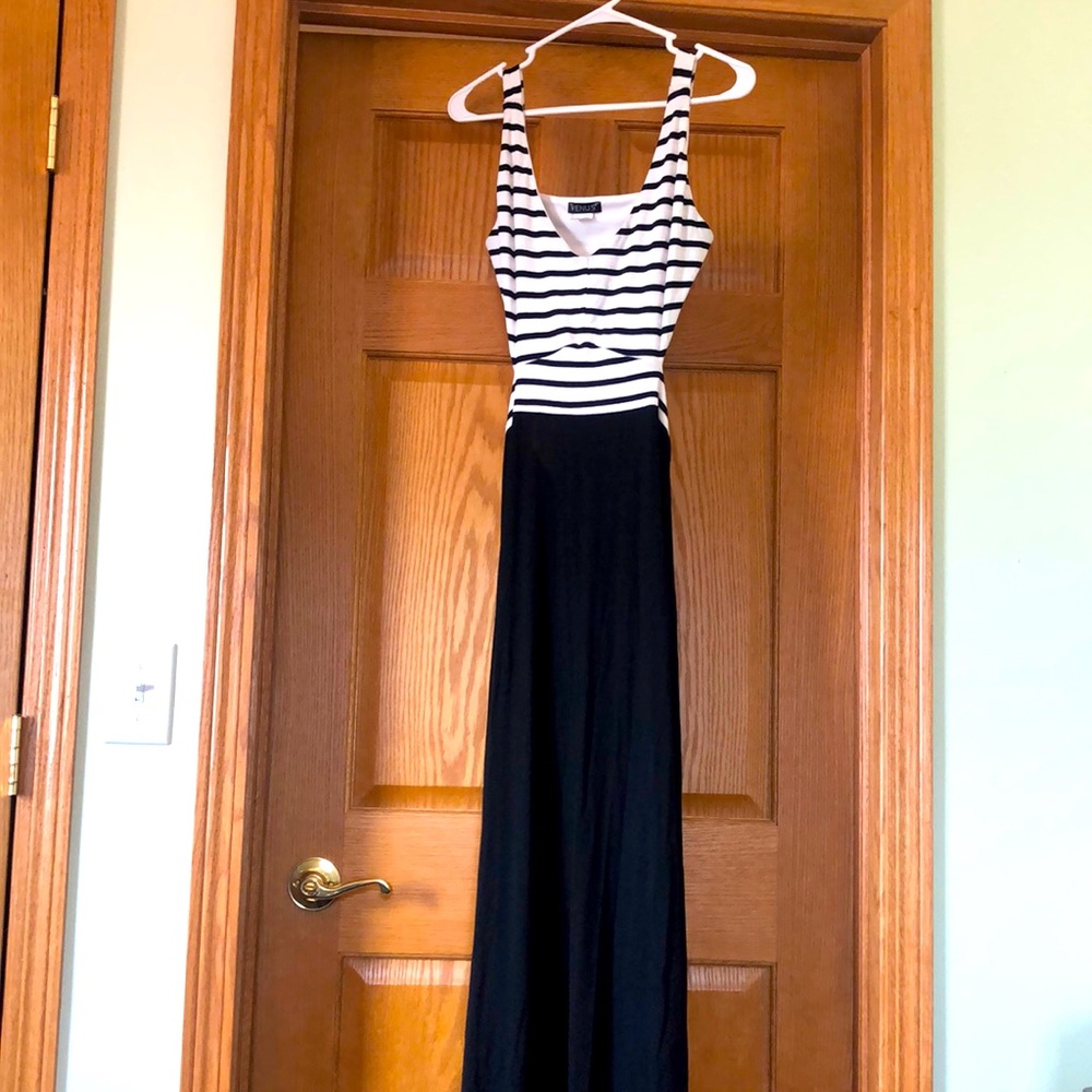 Backless Venus Maxi dress